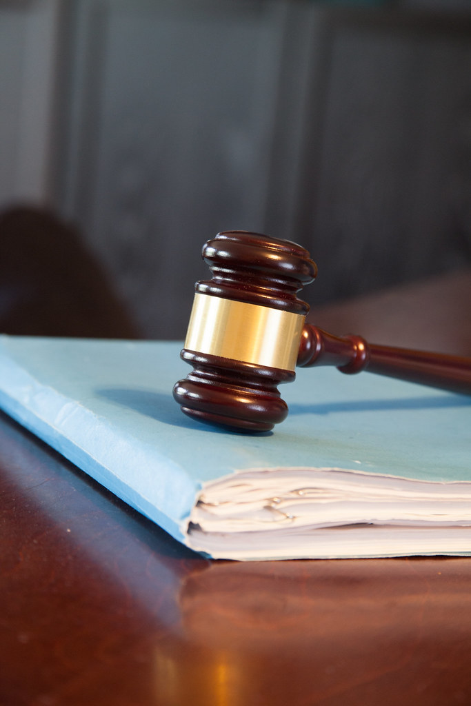 AI slowdown talks trigger antitrust lawsuit against OpenAI and Anthropic