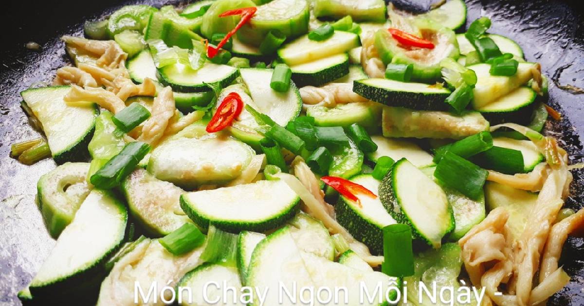 Bí ngòi và mướp xào nấm chay