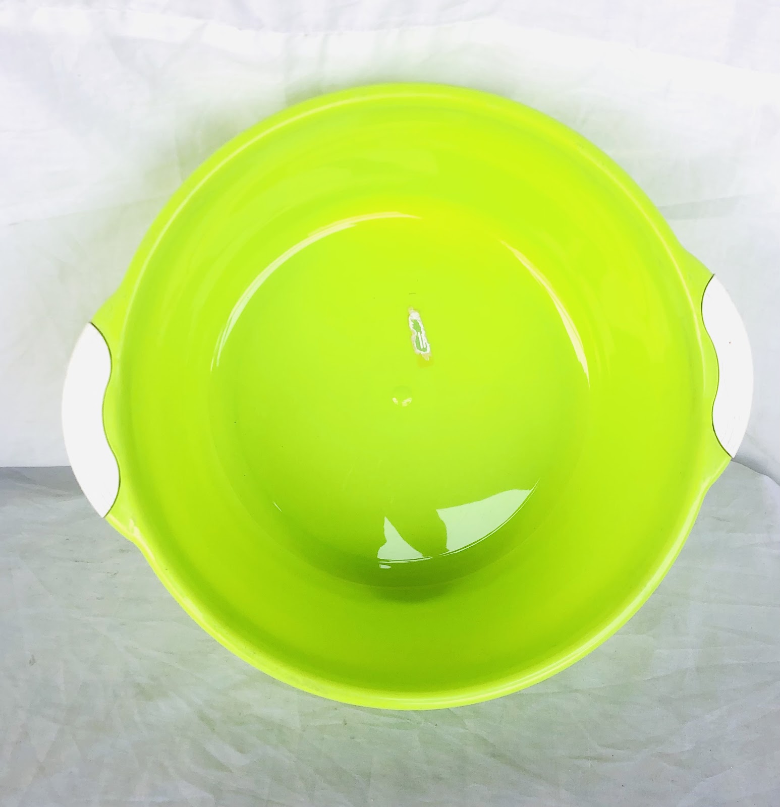 Photo 2 of Plastic Bowl with Handle