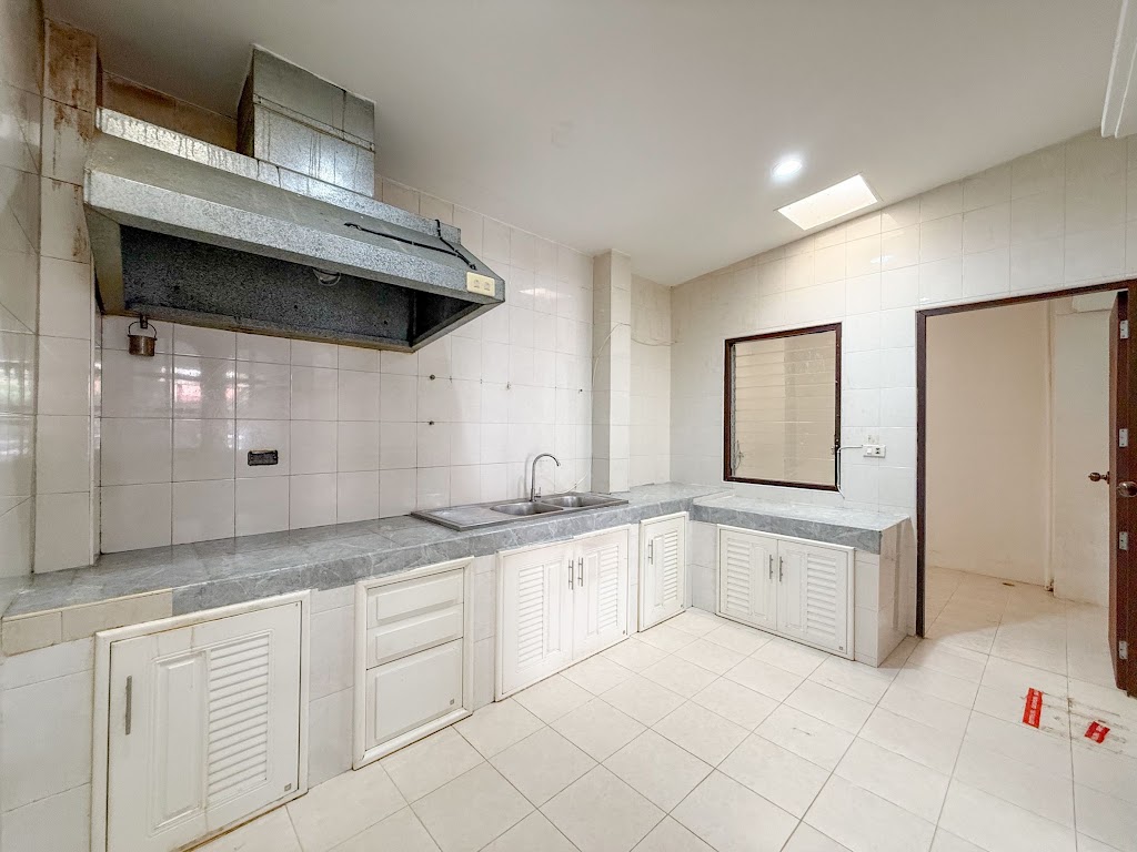 หมู่บ้านเสริมทรัพย์ · นาคา 4