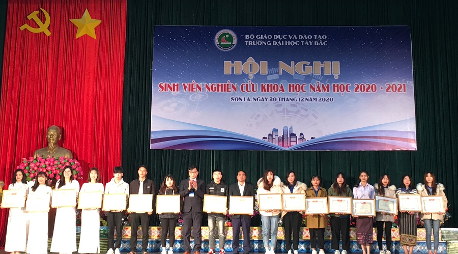 Hội nghị sinh viên nghiên cứu khoa học năm học 2020 - 2021