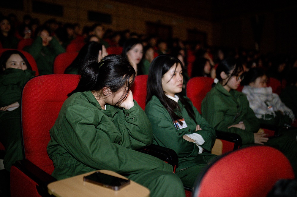 Sinh viên Đại học Tây Bắc đón nhận những bài học giáo dục sâu sắc từ bộ phim Mưa đỏ