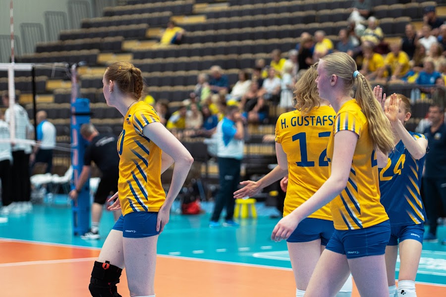 Sweden Hungary 112
