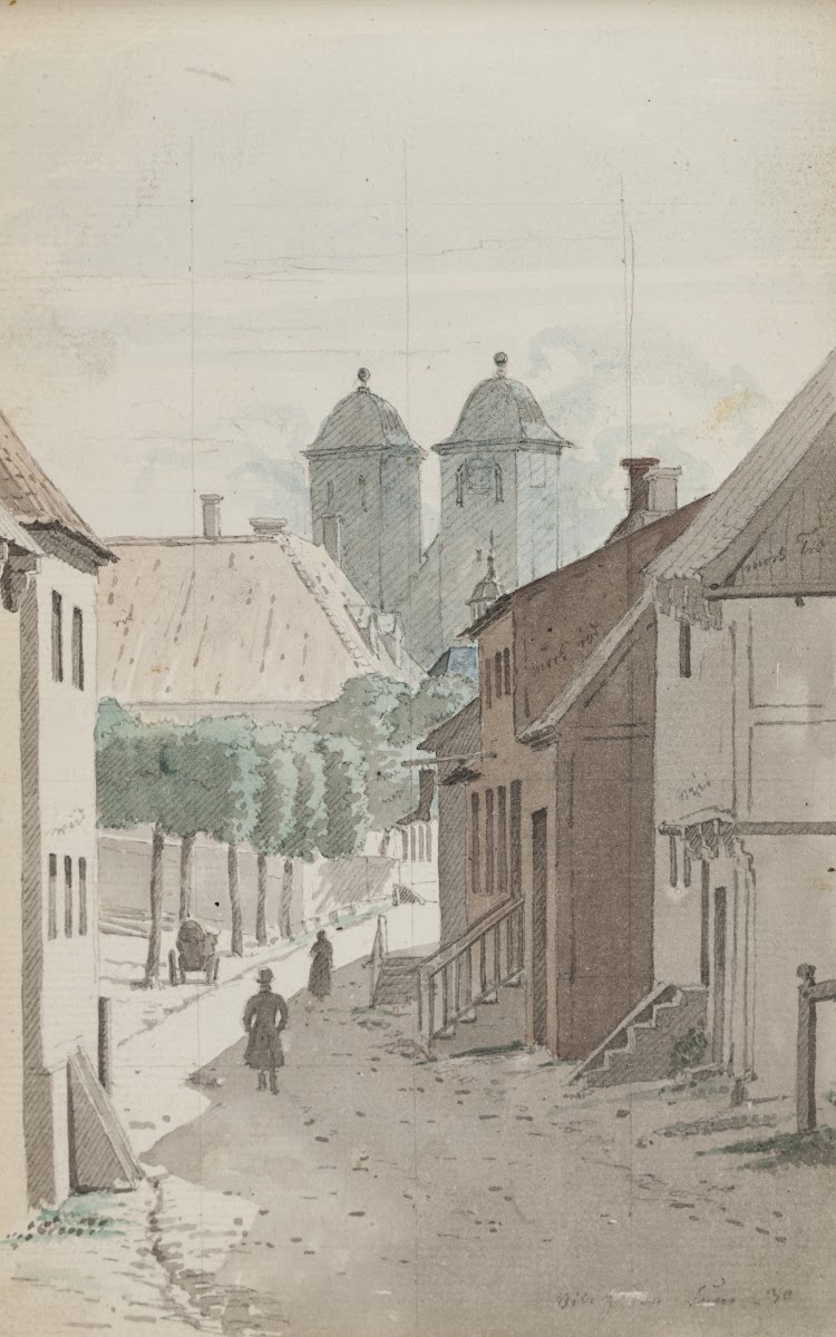 Et kik ned ad et stræde mod Viborg Domkirkes to tårne 1829   1832