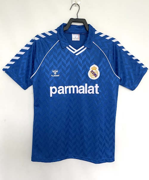 Equipación de visitante del Real Madrid 1986-87.jpeg
