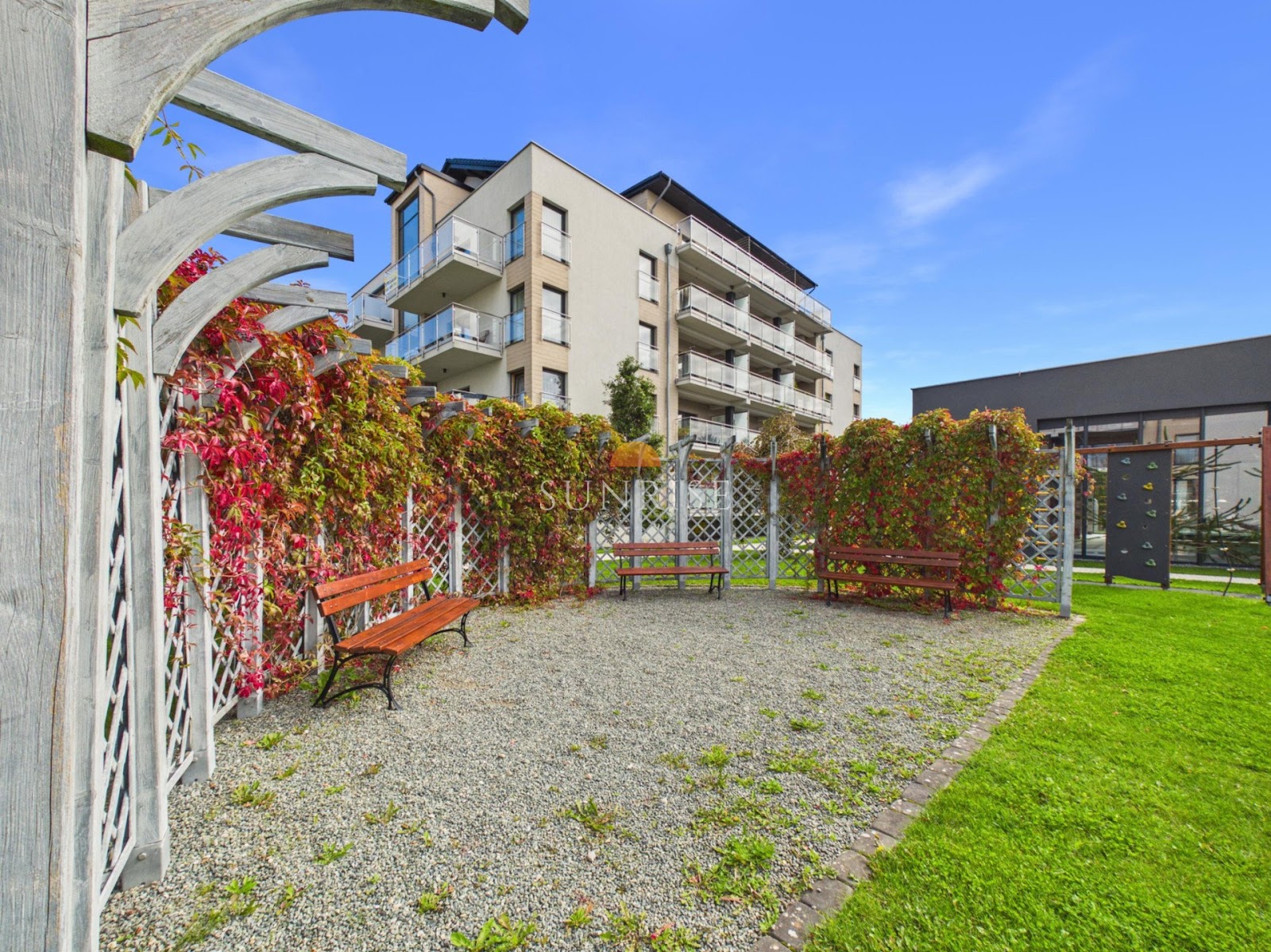 Apartament z zimowym widokiem na morze, 400 m od plaży — zdjęcie główne