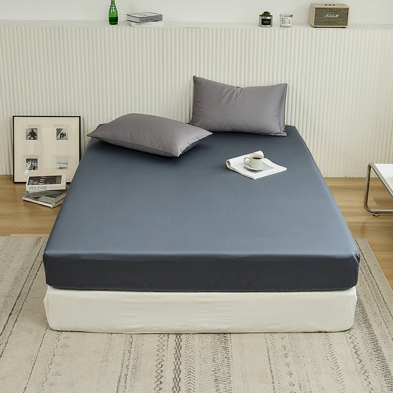 Fitted sheet made from 100% long-staple cotton, satin weave