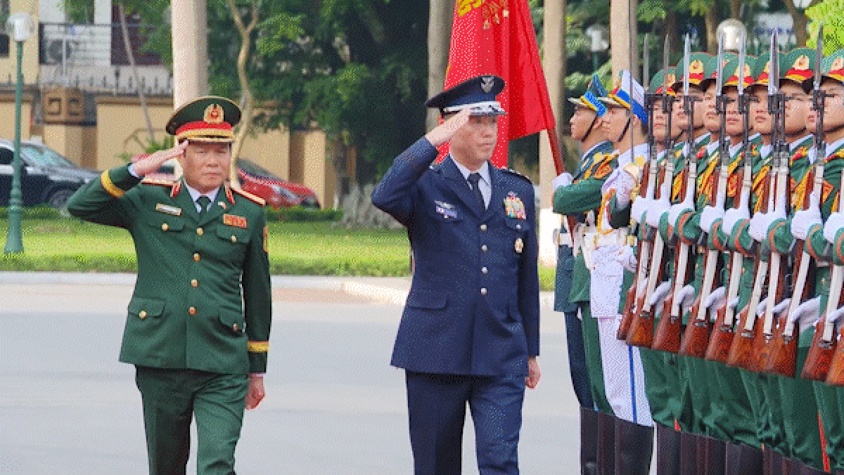 Hợp tác quốc phòng tiếp tục được tăng cường, là trụ cột trong quan hệ Việt Nam - Nhật Bản - Báo Sài Gòn Giải Phóng