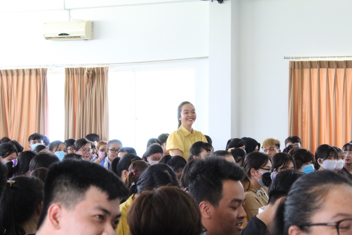 Hỏi – đáp sôi nổi xung quanh chủ đề 110 năm ngày Bác Hồ ra đi tìm đường cứu nước c (05/6/1911 – 05/6/2021) 