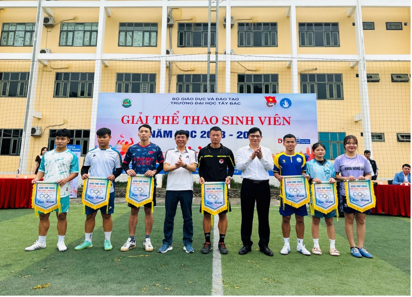 Trường Đại học Tây Bắc khai mạc Giải thể thao sinh viên năm học 2023 - 2024