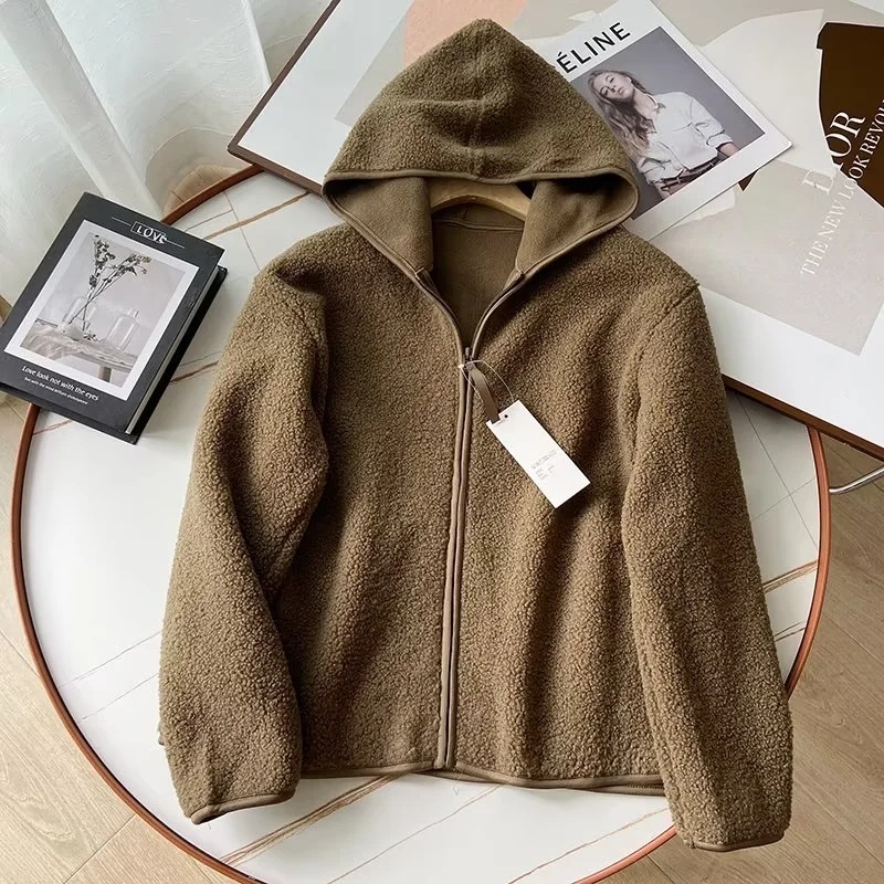 Hooded jacket made of faux lamb fleece with zipper