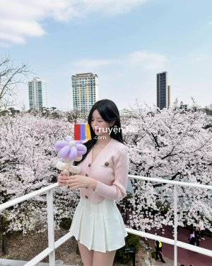 Bên Trong Chiếc Hộp Quà Bí Ẩn