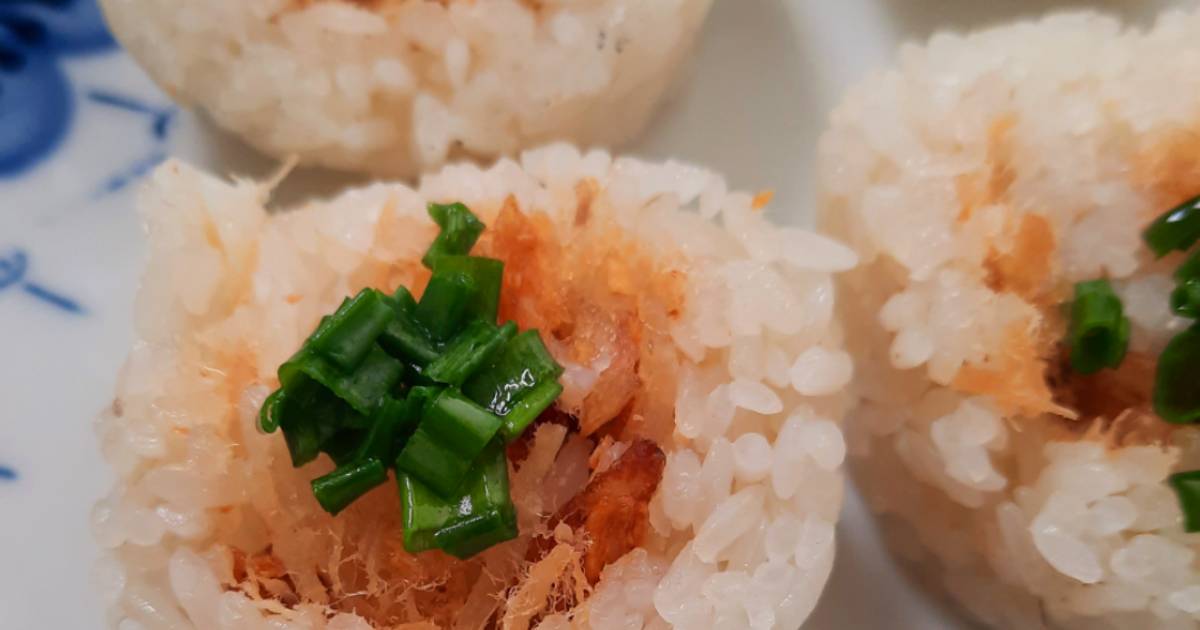 Xôi cuộn chà bông (ruốc)