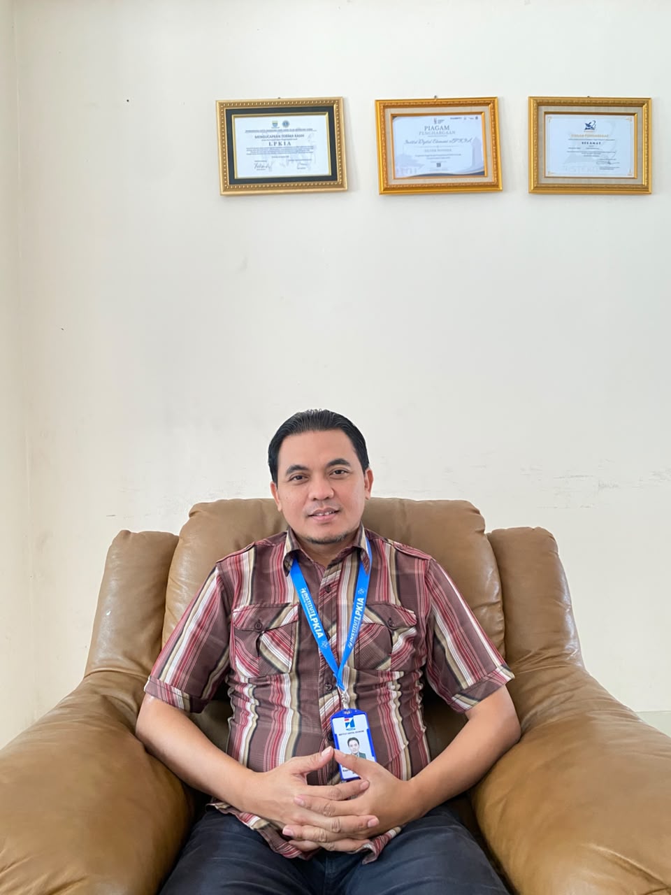 Wahyu nurjaya wk, s. T. , m. Kom.