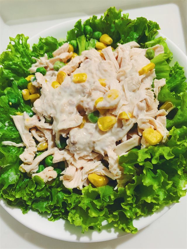 Salad Sốt Cá Ngừ Trộn Ức Gà