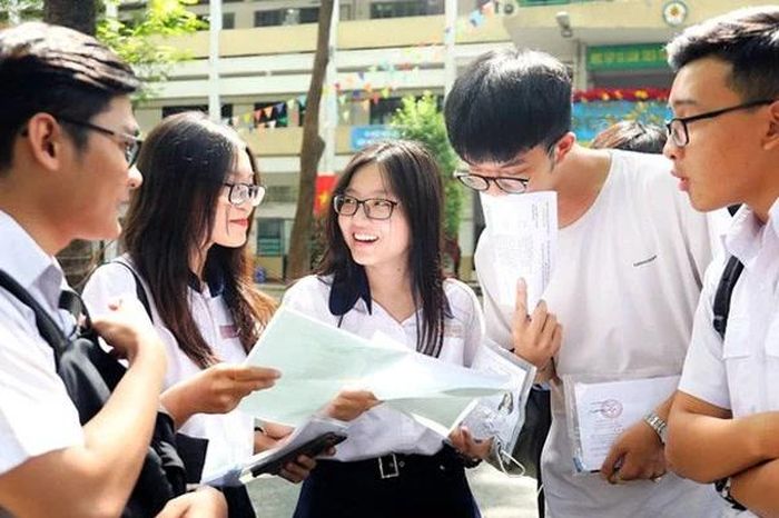 Tuyển sinh lớp 10 Hà Nội: Tư vấn giúp học sinh tự tin chọn nguyện vọng - Báo VietnamPlus