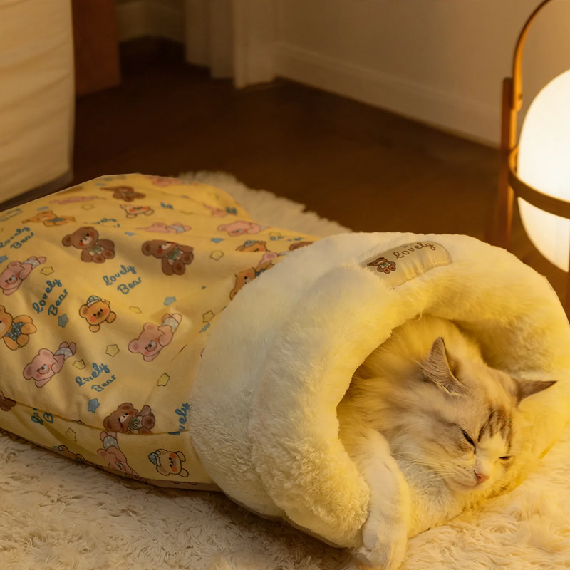 Semi-open cat bed with warming lining for autumn and winter