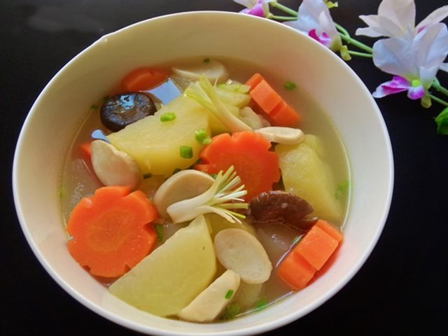 Canh Khoai Nấu Nấm