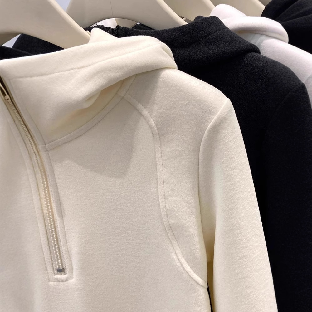 Women's hoodie with half zipper and lining