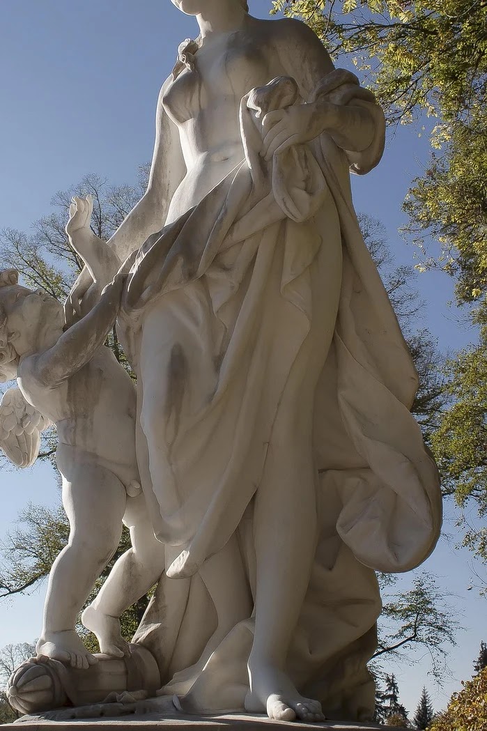 사랑이라는 단어가 문화별로 어떤 의미 변화를 겪었나