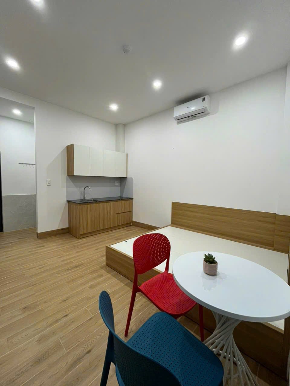 PHÒNG TRỐNG STUDIO – TÔN ĐỨC THẮNG 3