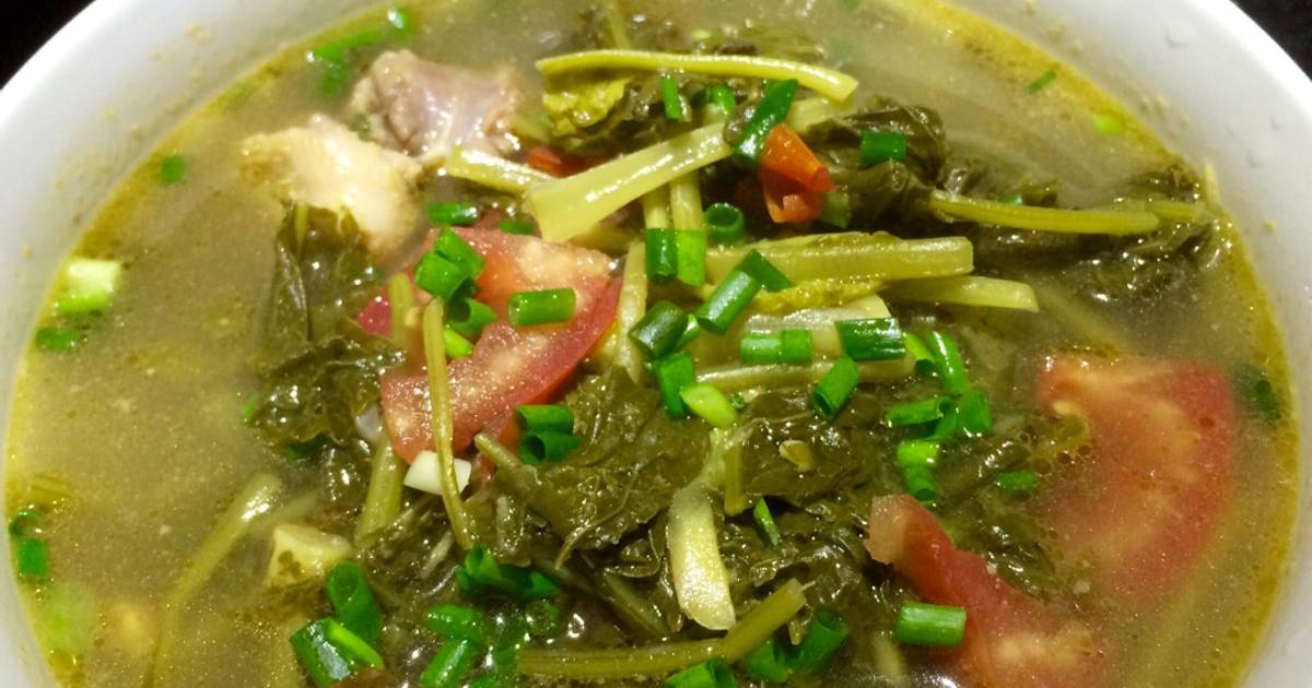 Canh cải chua nấu cổ cánh ngan