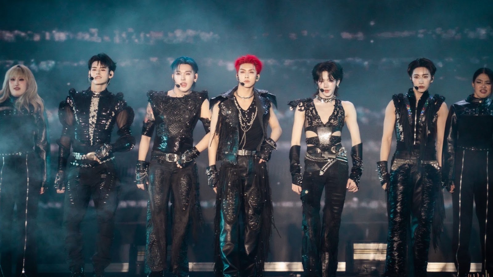 “PERSES UNCENSORED CONCERT” ปลดล็อกทุกตัวตนแบบไม่มีกั๊ก!  5 หนุ่ม PERSES โชว์ศักยภาพรอบด้าน จัดเต็มทุกโชว์สุดพลัง เปิดทุกมุมที่ไม่เคยเห็น ภาพที่ 35