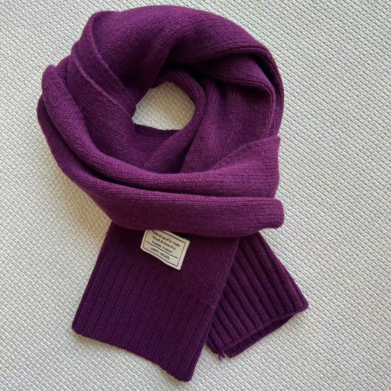 Scarf made from 100% pure wool
