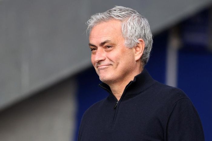 Huyền thoại Real công khai phản đối Mourinho - Tạp chí Tri thức