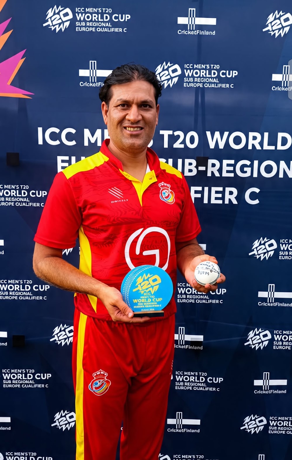 Muhammad Kamran received player of the match
