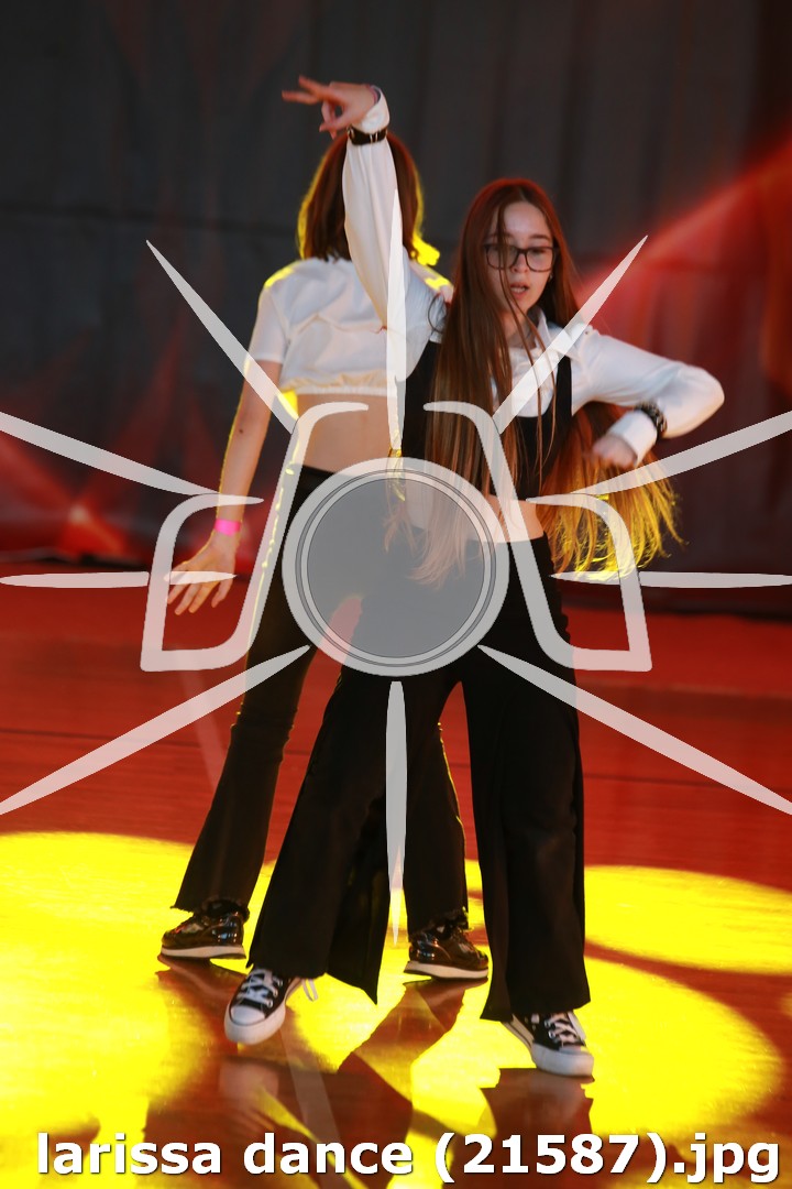larissa dance (21587).jpg