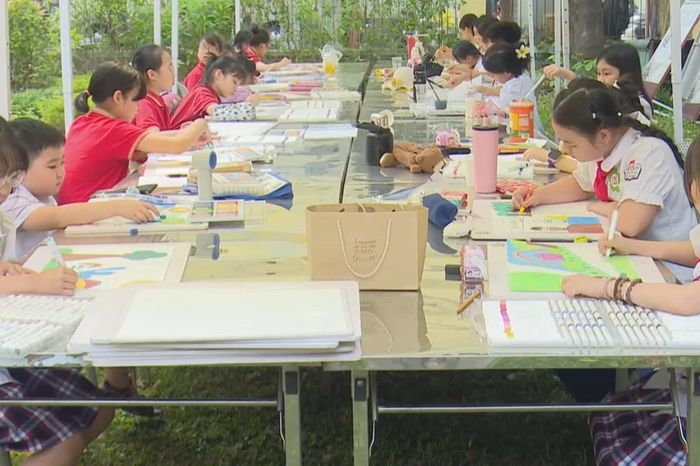 Hành trình lan tỏa văn hóa đọc qua từng nét vẽ - Đài Phát thanh và truyền hình Hà Nội