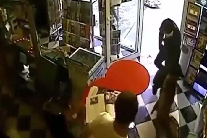 Chó dũng cảm lao vào tấn công cướp có súng, cứu chủ - Tạp chí Doanh Nghiệp Việt Nam