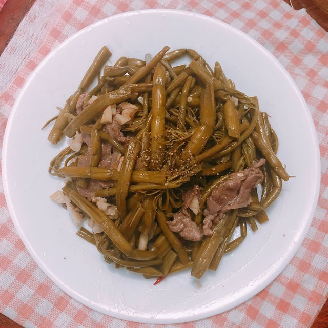 Rau Mớp Gai Xào Bò