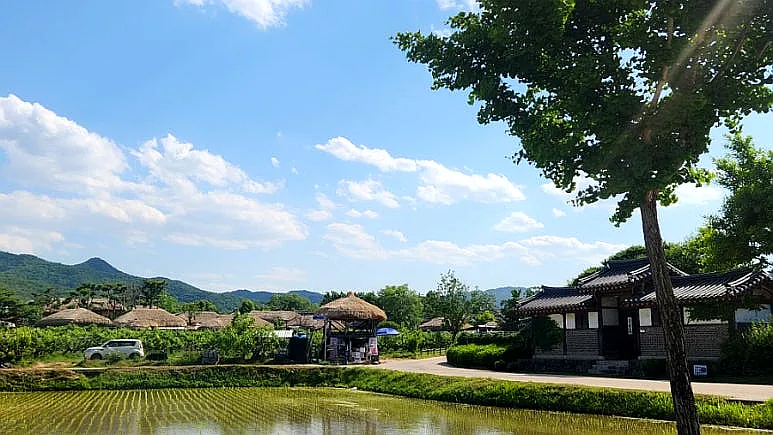 Andong Hahoe Folk Village: A Deep Dive into Korea's UNESCO-Listed Confucian Heritage - Andong Hahoe Folk Village, UNESCO World Heritage Korea