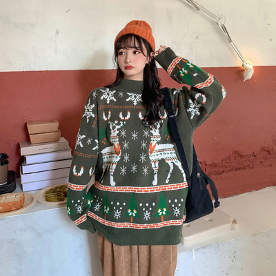 Women's Christmas sweater with reindeer motif