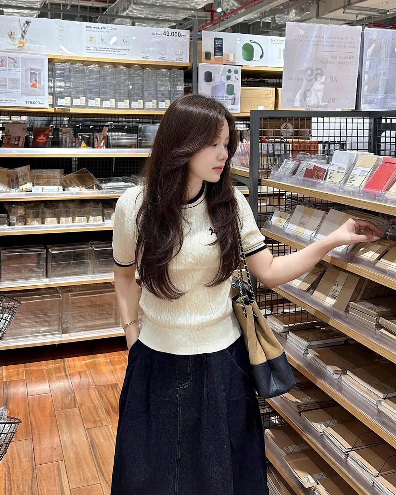 áo len ngắn tay thêu ngựa phối màu cổ XONXEN SHOP 5155 – Image 3