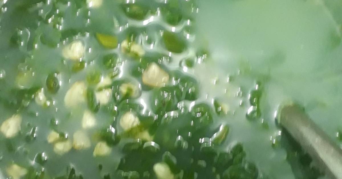 Canh mồng tơi nấu hến