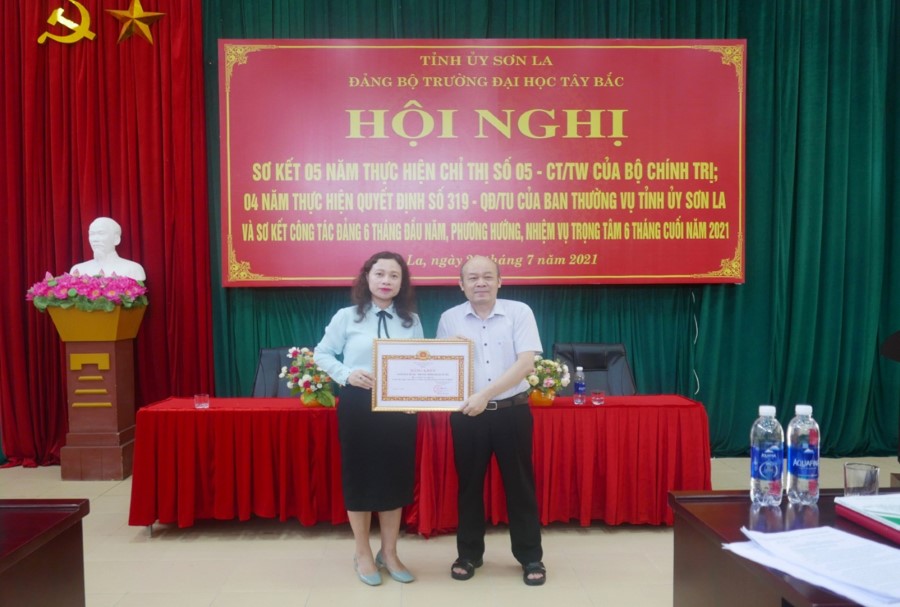 Đảng bộ Trường Đại học Tây Bắc tổ chức Hội nghị Sơ kết 05 năm thực hiện Chỉ thị số 05-CT/TW của Bộ Chính trị và 04 năm thực tiện Quyết định số 319-QĐ/TU của Ban Thường vụ tỉnh ủy; Sơ kết 6 tháng đầu năm 2021 - Phương hướng, nhiệm vụ 6 tháng cuối năm 2021