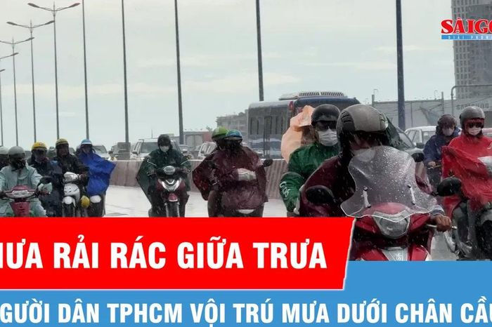 TPHCM: Mưa dông bất chợt, người dân trú vội dưới chân cầu - Báo Sài Gòn Giải Phóng