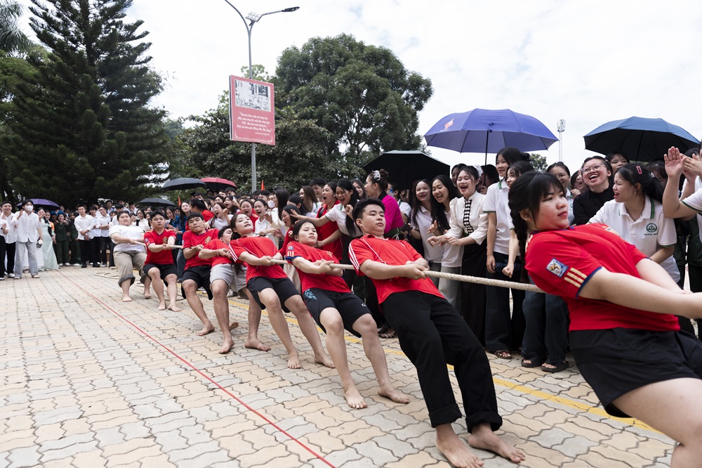 Tâm thế mới, khát vọng mới: Trường Đại học Tây Bắc long trọng tổ chức lễ Khai giảng năm học 2026-2027