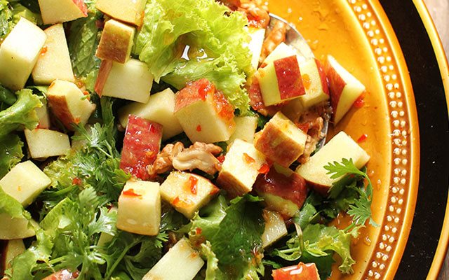 Salad Táo Chua Cay