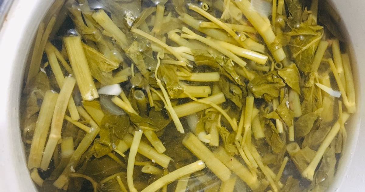 Canh chua rau muống