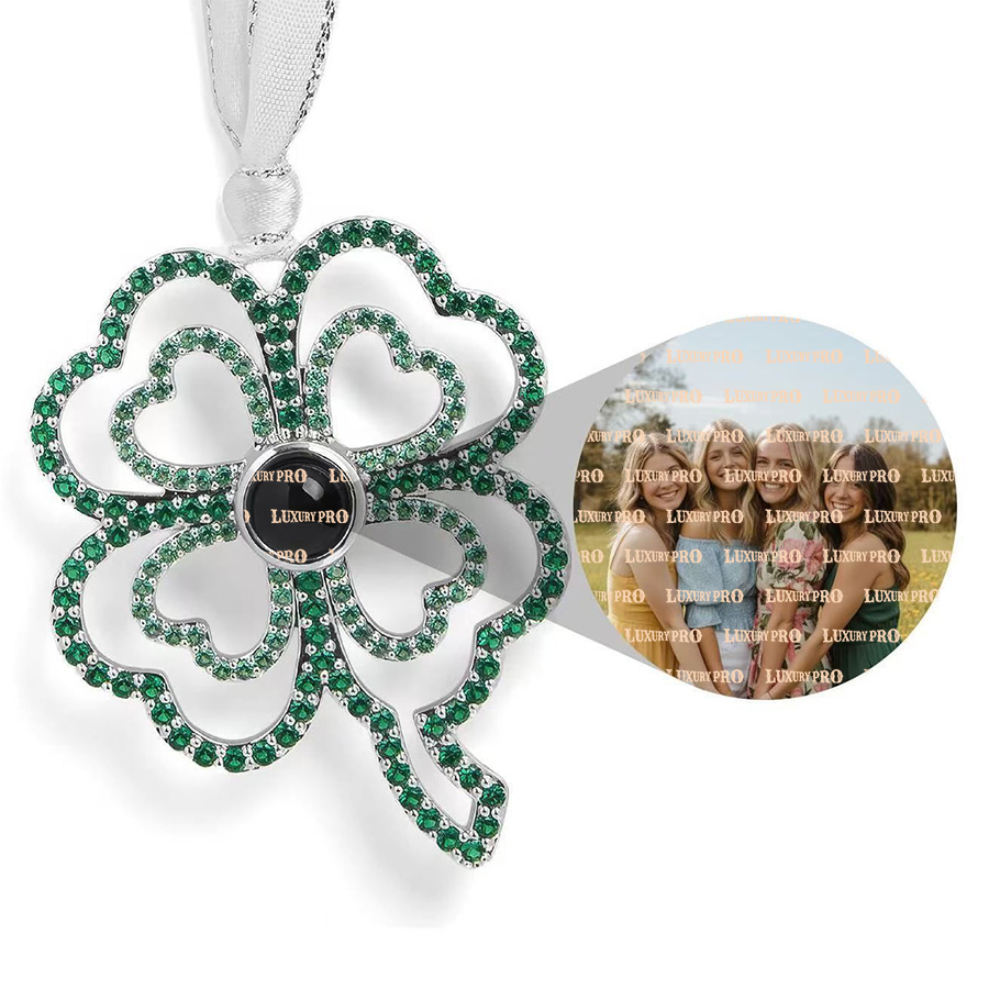 Four-Leaf Clover Heart