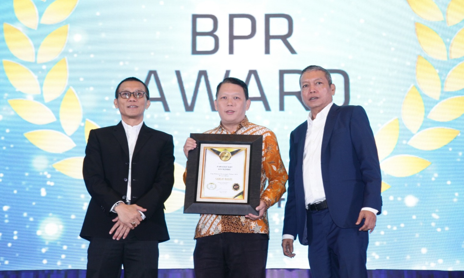 Penghargaan BPR Berkat Sejati pada InfoBank Award 2024