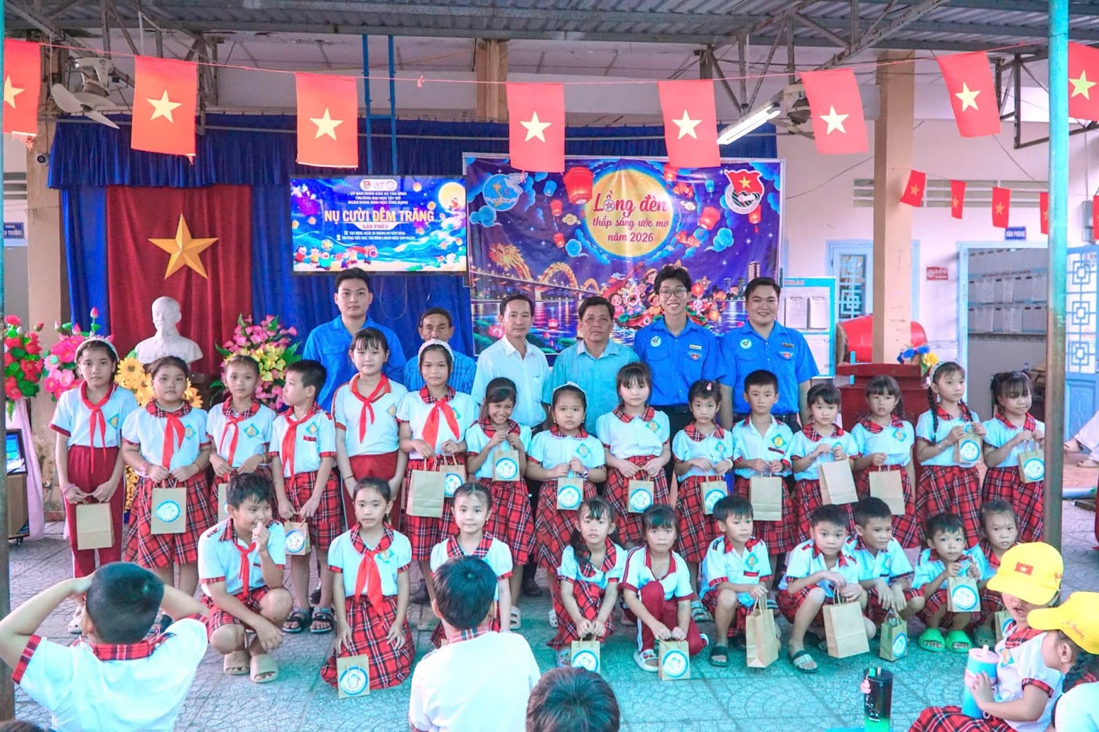 Chương trình “Nụ Cười Đêm Trăng Lần 8” – 2026