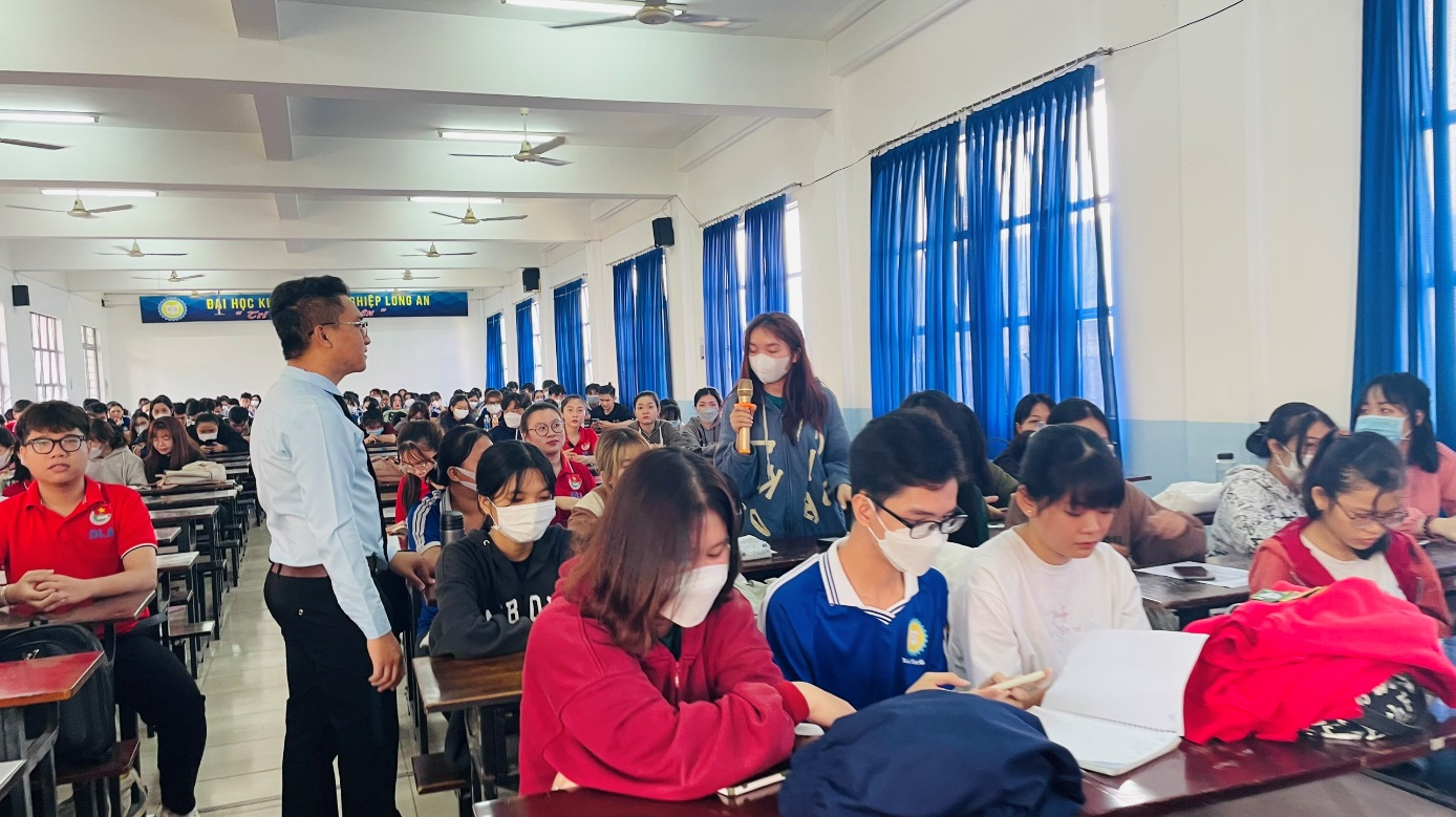 Đoàn viên, sinh viên được giải đáp thắc mắc xung quanh Kỳ kiểm tra học tập Nghị quyết Đại hội Đoàn toàn quốc lần thứ XII đã được mở trên ứng dụng Thanh niên Việt Nam (Kỳ kiểm tra bắt đầu từ 14h00 ngày 08/3/2023 và kết thúc lúc 23h59 ngày 30/4/2023)