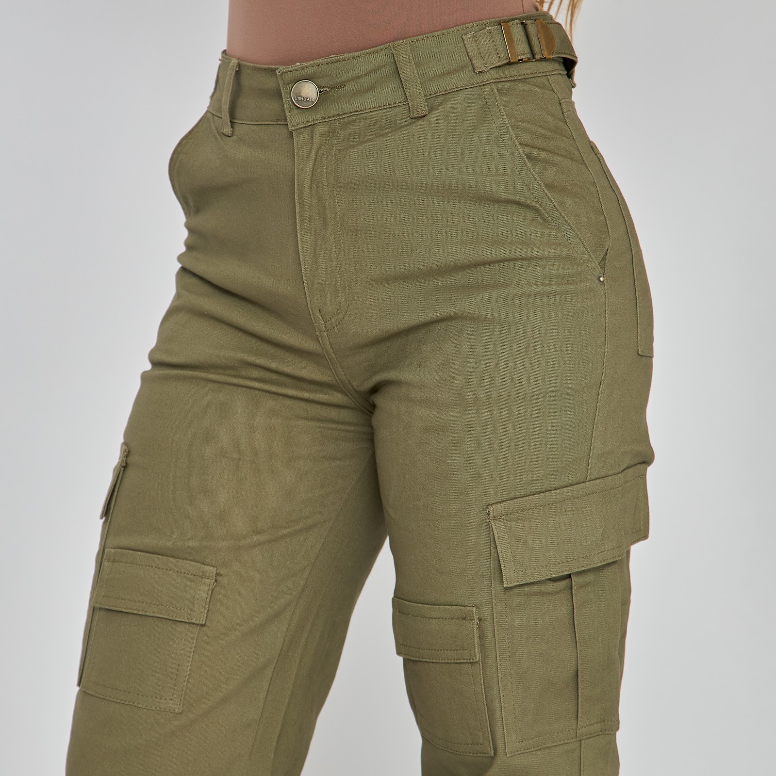 Pantalón cargo bota recta tiro alto en denim stretch, color crudo - Vista 12