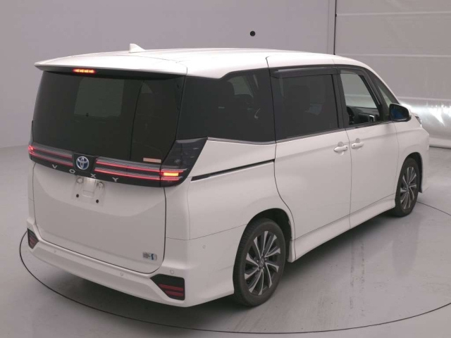 Toyota Voxy S-Z New Shape