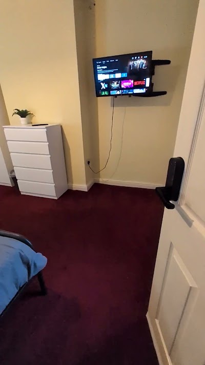 Cosy Double Room in Shared House